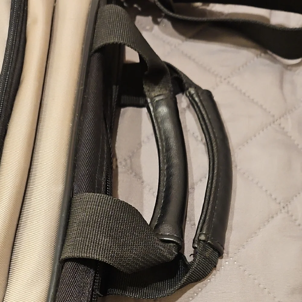 Foray Black and Silver/Gray Laptop Bag with Sporty Design
